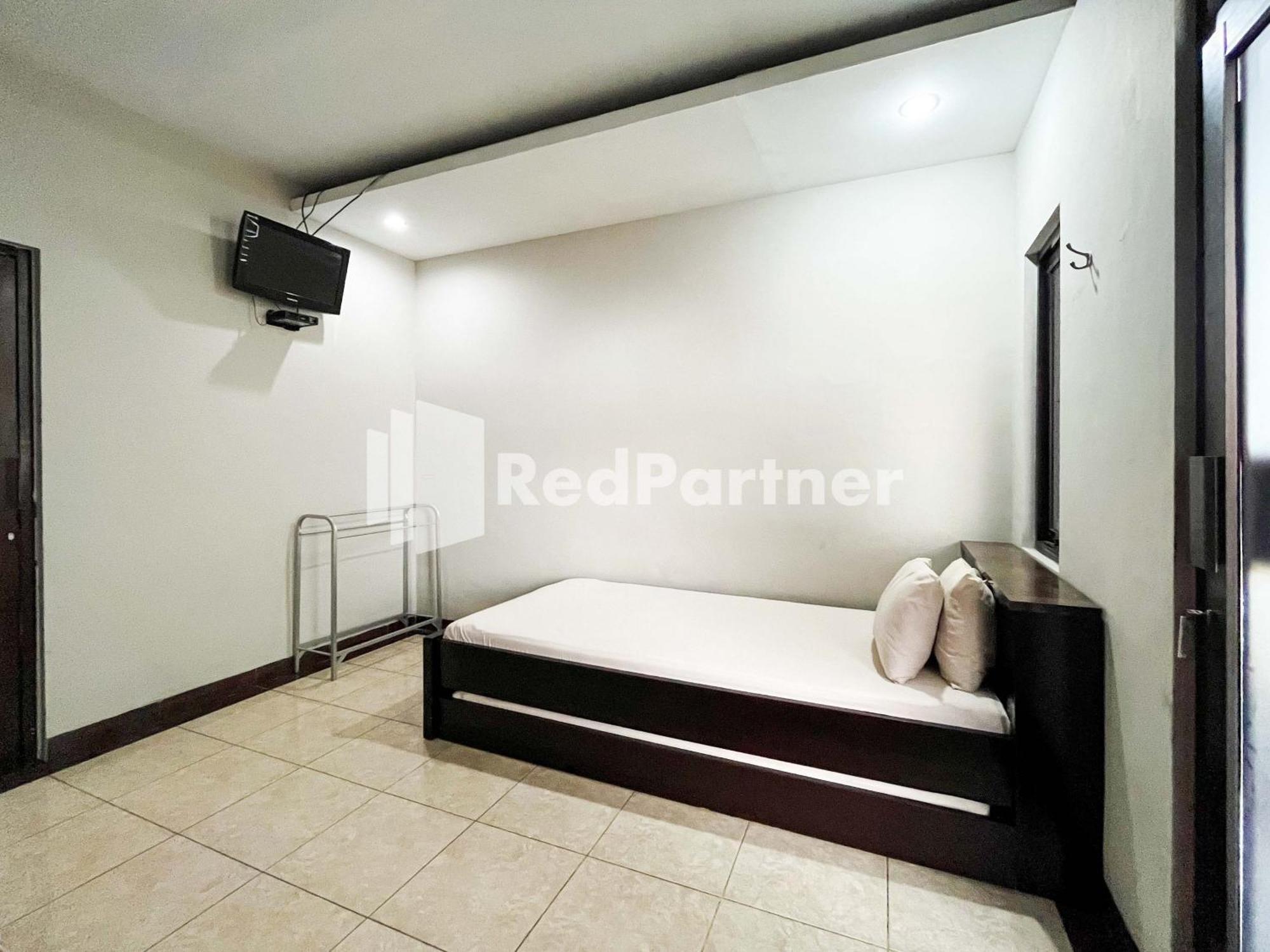 Griya Borobudur Malang Syariah Redpartner Blimbing  Exterior photo