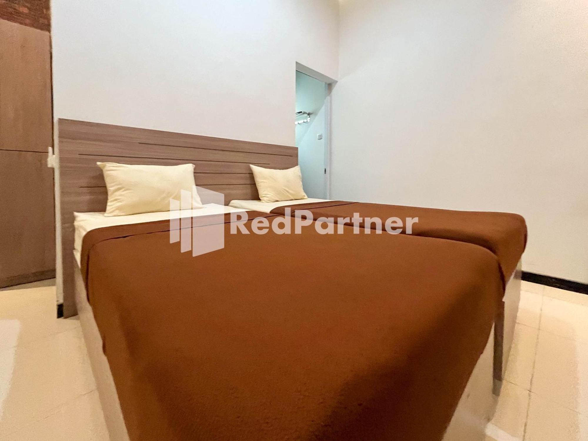 Griya Borobudur Malang Syariah Redpartner Blimbing  Exterior photo