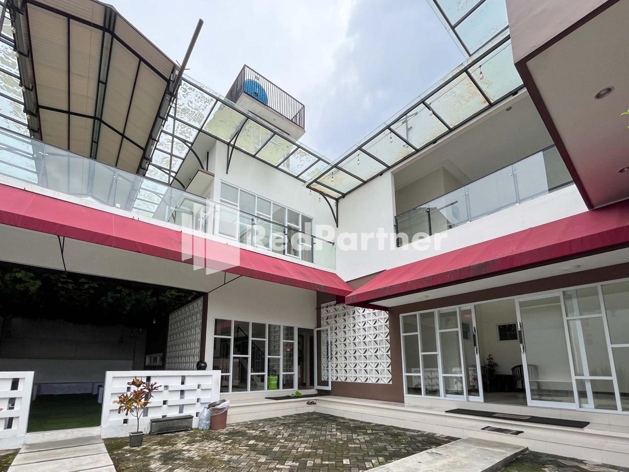Griya Borobudur Malang Syariah Redpartner Blimbing  Exterior photo